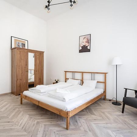 Setting Sun Apartment Βουδαπέστη Εξωτερικό φωτογραφία